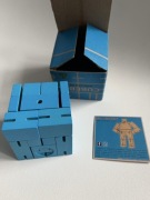 Drewniana zabawka edukacyjna, antystresowa robot cubebot