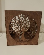 Ozdobny świecznik z drzewkiem