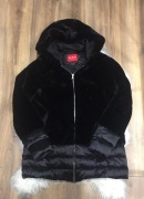 Czarna kurtka futerko Guess M