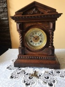 Zegar eklektyczny JUNGHANS mod. 4893 ok.1900 dąb Arts&Crafts loft