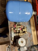 Pompa i inne elementy do kotła CO i CWU