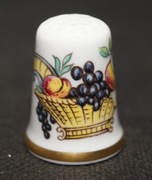 Naparstek Kolekcjonerski Porcelanowy kosz z owocami 