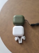 Apple AirPods 4 z etui 