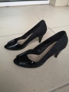 GF FERRE Gianfranco Ferre czarne włoskie buty na szpilce skórzane r.39