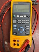FLUKE 724 Temperature calibrator