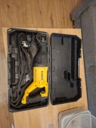 Piła szablasta DeWalt DWE305
