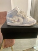Buty Nike Jordan 1 Mid Blue Tint Frozen 40