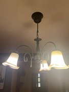 żyrandol w klasycznym stylu 