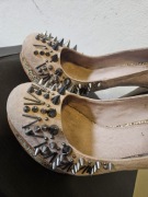 Oryginalne river Island z ćwiekami r 39
