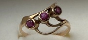 Złoty pierścionek z rubinami próba 585