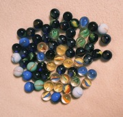 Dekoracyjne Kolorowe Szklane Kule / Kanche – 67 sztuk