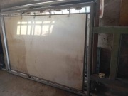 Pylon reklamowy- uszkodzony, brak szyb