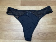 Stringi damskie używane