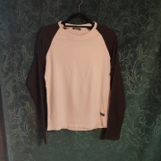 Prosta bluzka z długim rękawem 