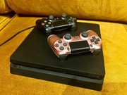 PlayStation 4 slim 1TB + 2x DUALSHOCK4