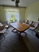 Stol plus szesc krzesel