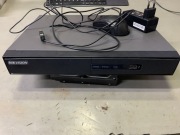 Rejestrator HikVision DS-7204HWI-SH plus dwie kamery bez dysku