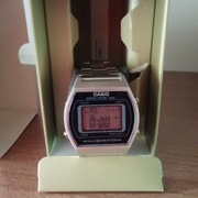 Zegarek Casio naręczny.