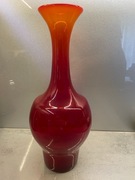 Czerwono-pomarańczowy wazon szklany butla K. Krawczyk