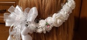 Wianuszek komunijny biały z kręcona kokardka 