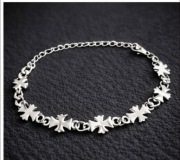 Bransoletka z krzyżykami 