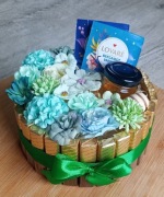 Tort torcik flowerbox prezent umiemy urodziny miód herbata dzień mamy