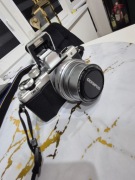 Aparat OLYMPUS E-M10 Mark IV Srebrny + Obiektyw EZ 14-42 mm