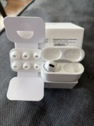 Lewa słuchawka AirPods Pro 2 generation z etui ( A2700, A2699)