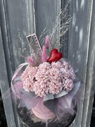 Walentynki l. Sztuczny flowerbox z kremem CC. MARY KAY