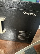 Sprzedam sejf hotelowy BE-TECH – elektroniczny, sprawny