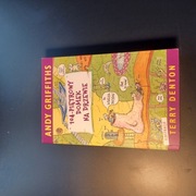 104-Piętrowy Domek Na Drzewie