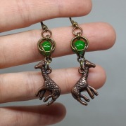 Kolczyki Miedziana żyrafa, szkło metal chainmaille, zielony, Handmade