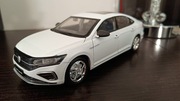 WOLKSWAGEN PASSAT 1/24