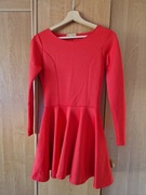 Czerwona sukienka mini rozkloszowana długi rękaw