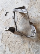 4E0616869D mocowanie kompresora audi a8 d3