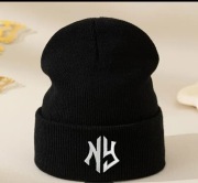 Czapka młodzieżowa czarna 