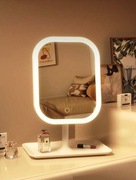 Lusterko do makijażu LED (białe) 