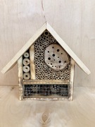 Hotel domek ul budka dla owadów pszczół murarek