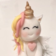 Figurka z masy cukrowej jednorożec unicorn na tort