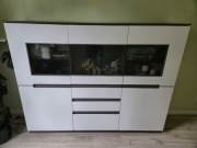 Komoda Klose 181 cm dąb kamienny, biel + LED – kredens witryna
