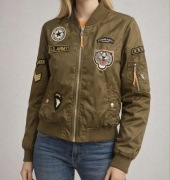 Kurtka Bomberka MA-1 Style – Militarna z Naszywkami