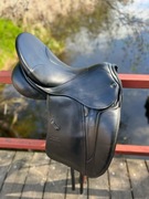 czarne siodło ujeżdżeniowe Stubben Maestoso De Luxe 17.5