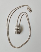 Naszyjnik srebrny: łańcuszek z zawieszką