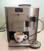 Automatyczny ekspres do kawy Siemens EQ.7