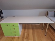 Biurko na wymiar – solidne i funkcjonalne