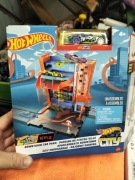 Hot wheels rajdowy parking zestaw nowy 