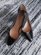 Szpilki klasyczne czarne lakierowane Clara Barson rozm. 39