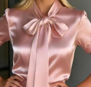  Nowa atłasowa  różowa bluzka 