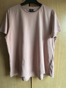 Pudrowy różowy t-shirt Amisu (New Yorker)