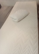 Materac sprężynowy z jysk używany 3 miesiące dorzucam ochronę na materac